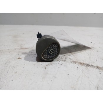 Recambio de boton antiniebla para iveco eurocargo 05.03  5.9 diesel referencia OEM IAM 504096697  