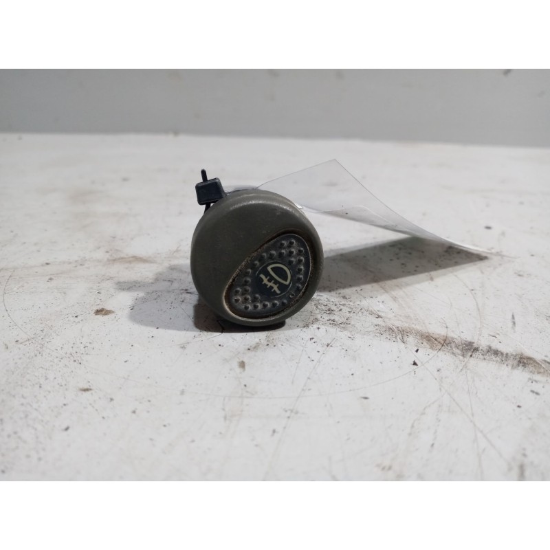 Recambio de boton antiniebla para iveco eurocargo 05.03  5.9 diesel referencia OEM IAM 504096697  