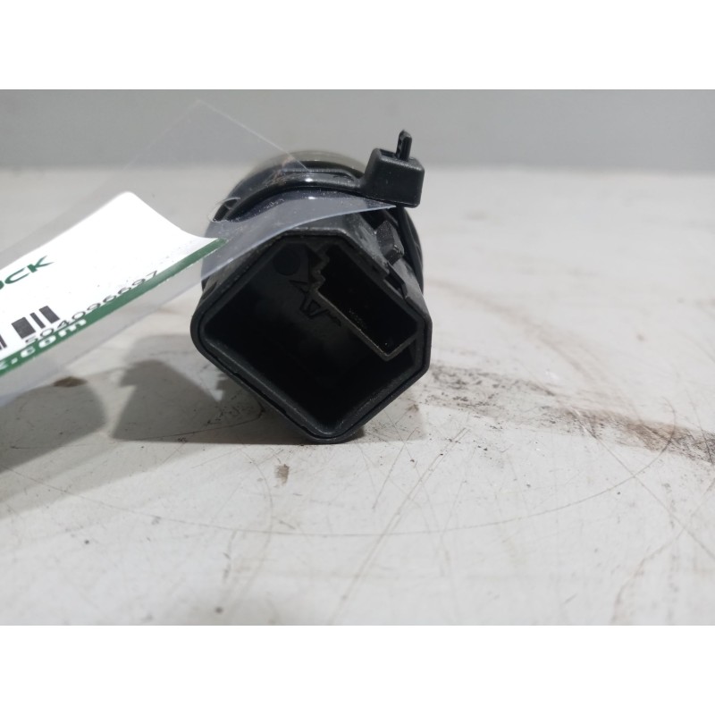 Recambio de boton antiniebla para iveco eurocargo 05.03  5.9 diesel referencia OEM IAM 504096697 2