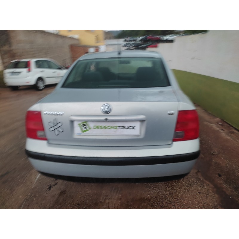 volkswagen passat berlina (3b2) del año 1999