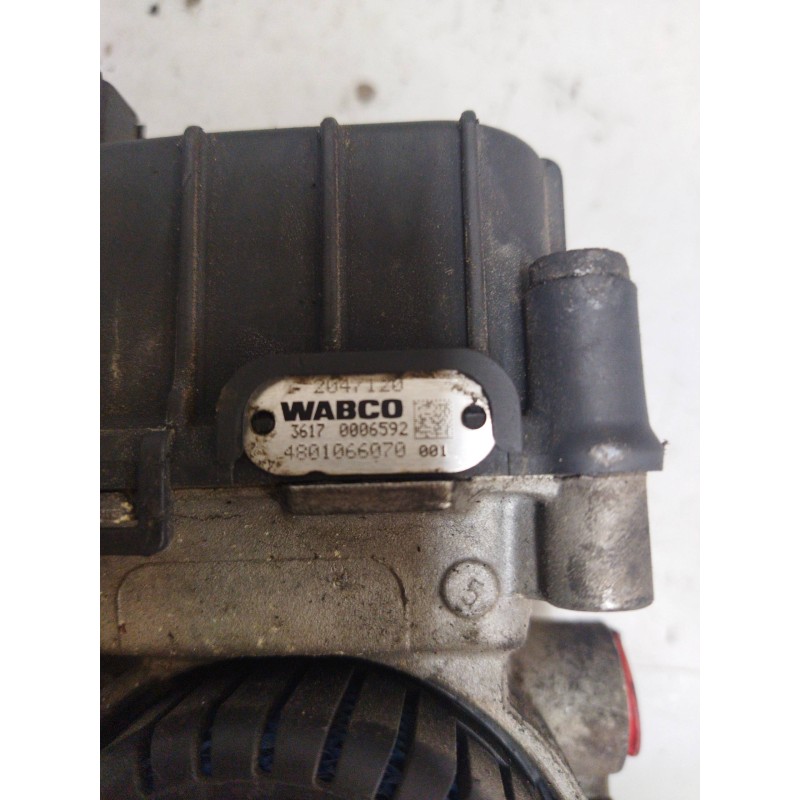 Recambio de valvula aire para daf trucks xf 106 480 referencia OEM IAM 2047120 48010660700 5