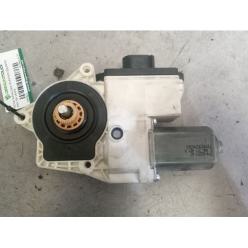 Recambio de motor elevalunas delantero izquierdo para man tgx 18.xxx referencia OEM IAM 81286016137  