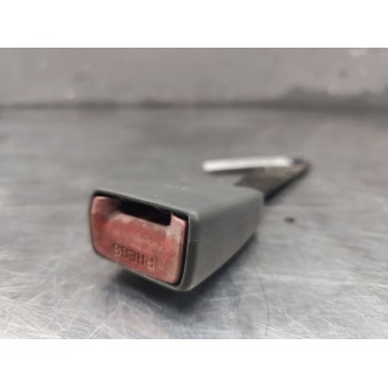 ENGANCHE DE CINTURON DELANTERO DERECHO D016001 