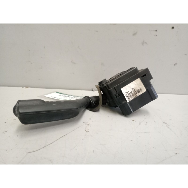 Recambio de mando limpia para renault magnum ab 2005 12.8 diesel referencia OEM IAM 7421535700  