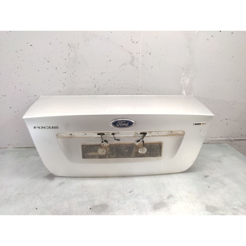 Recambio de tapa maletero para ford focus berlina (cap) 1.6 tdci cat referencia OEM IAM 4