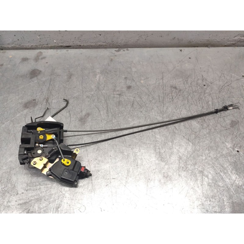 Recambio de cerradura puerta delantera izquierda para hyundai accent (mc) gl referencia OEM IAM - Blanco 2