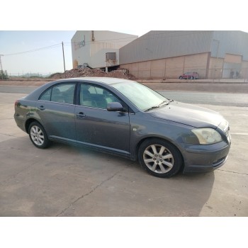 toyota avensis sedán (_t25_) del año 2005