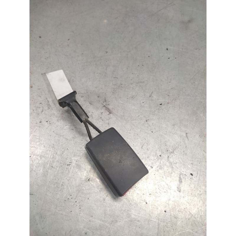 Recambio de enganche de cinturon delantero izquierdo para opel astra h berlina essentia referencia OEM IAM 13128018 - Negro 2