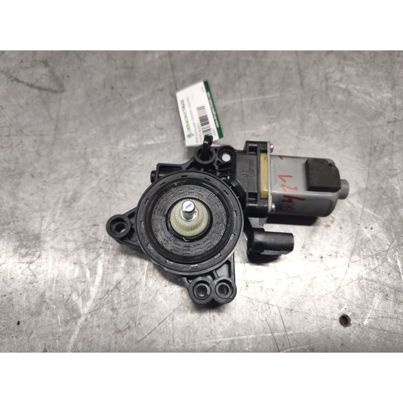 Recambio de motor elevalunas trasero izquierdo para hyundai i30 (gd) 1.6 crdi referencia OEM IAM 2pines  
