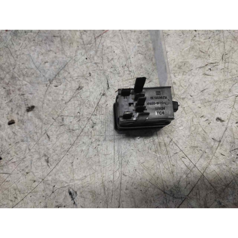 Recambio de boton antivaho para seat ibiza (6k) básico referencia OEM IAM 6K1959621A 4 PINS - Blanco 2