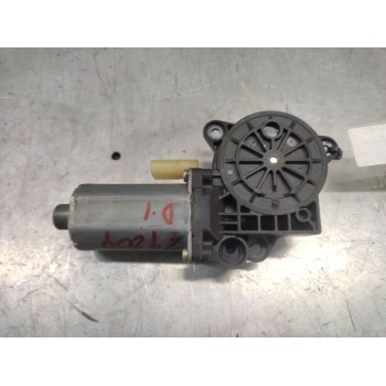 Recambio de motor elevalunas delantero izquierdo para ford fiesta (cbk) ambiente referencia OEM IAM 0130821938  2 PINS
