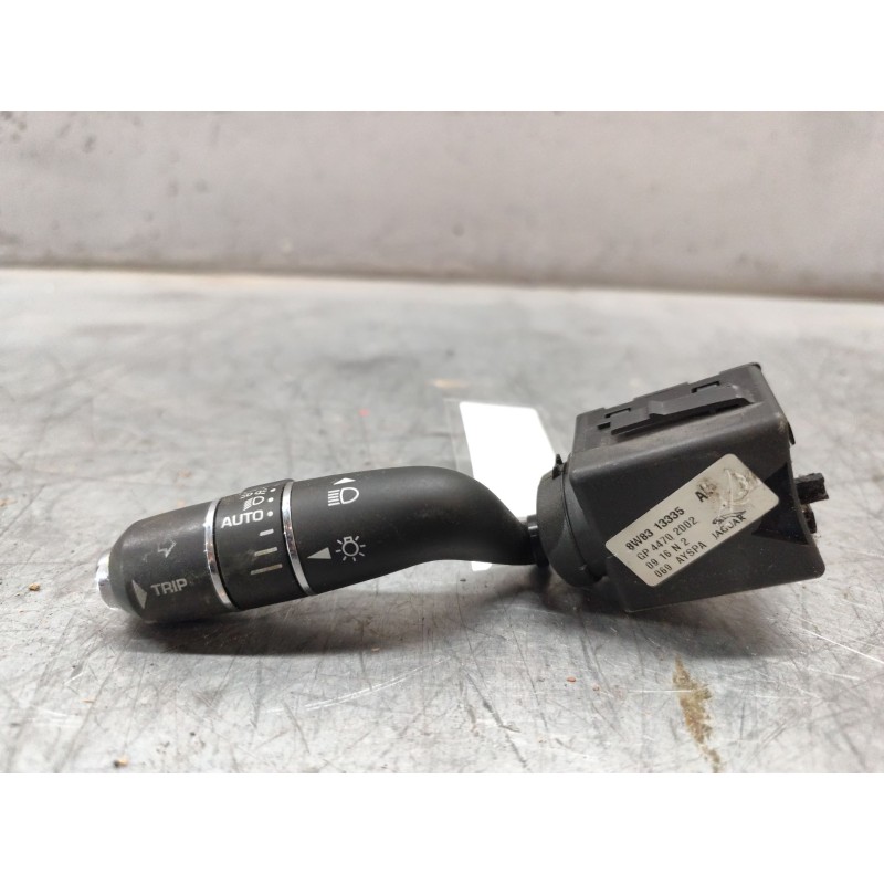 Recambio de mando intermitentes para jaguar xf 3.0 v6 diesel edition referencia OEM IAM 8W8313335A  