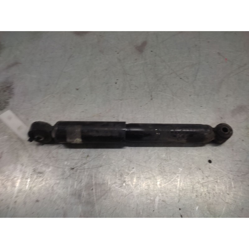 Recambio de amortiguador trasero derecho para fiat punto berlina (188) 1.3 jtd cat referencia OEM IAM - Blanco 2