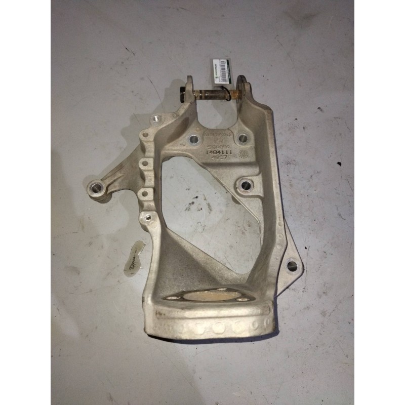 Recambio de soporte para scania serie p/g/r (c-clase) 12.7 diesel referencia OEM IAM 1484111  SOPORTE CABINA IZQUIERDO - Blanco