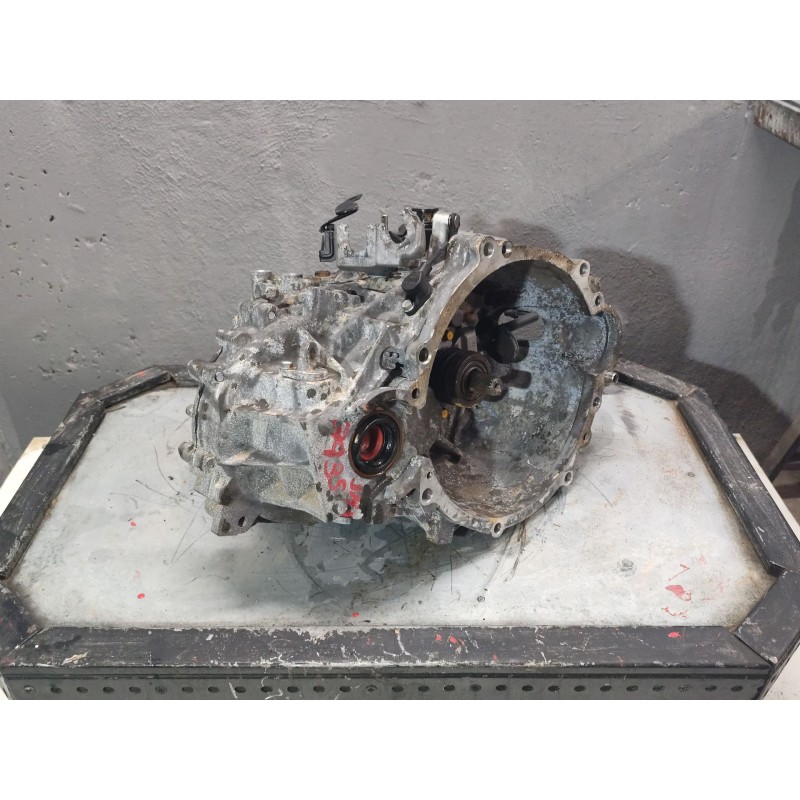 Recambio de caja cambios para hyundai i30 (gd) 1.6 crdi referencia OEM IAM M6CF1  