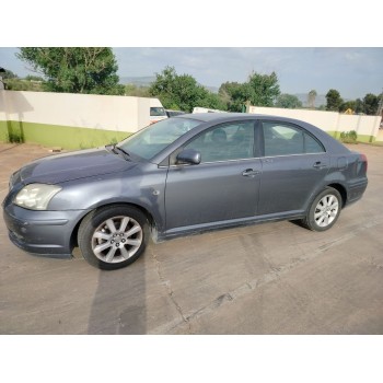 toyota avensis sedán (_t25_) del año 2005