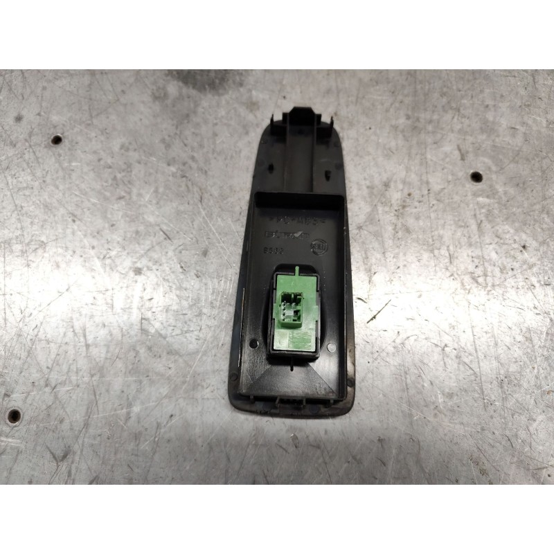 Recambio de mando elevalunas delantero derecho para peugeot boxer furgoneta 2.0 bluehdi 130 referencia OEM IAM B569  4 PINS - Blanco 2