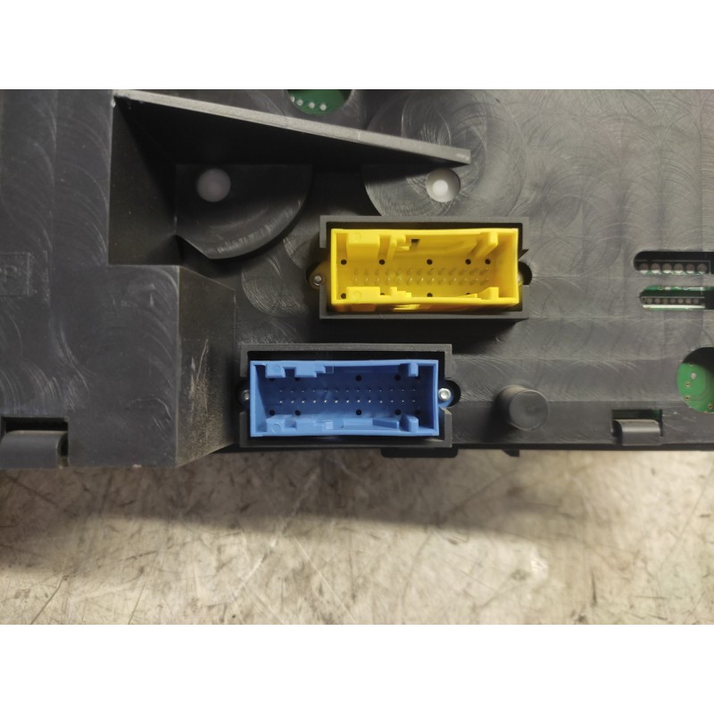 Recambio de cuadro instrumentos para nissan primera berlina (p12) acenta referencia OEM IAM 3353652 AU879 - Negro 4