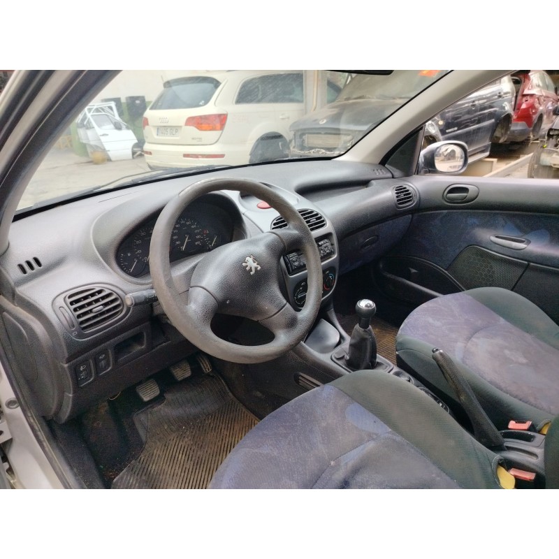 peugeot 206 berlina del año 1999