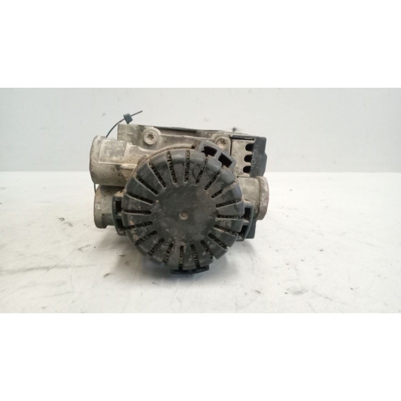 Recambio de valvula aire para volvo fh 12 2002  12.1 diesel (d12d460) referencia OEM IAM 20570906 VALVULA EBS K000914 - Blanco 3
