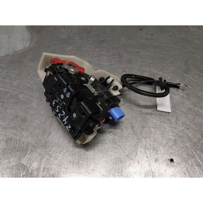 Recambio de cerradura puerta trasera izquierda para volkswagen jetta iii (1k2) 1.6 referencia OEM IAM 7L0839015D  