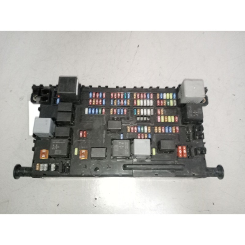 Recambio de caja reles / fusibles para daf serie xf euro 6 12.9 diesel referencia OEM IAM 2150895 - Blanco 2