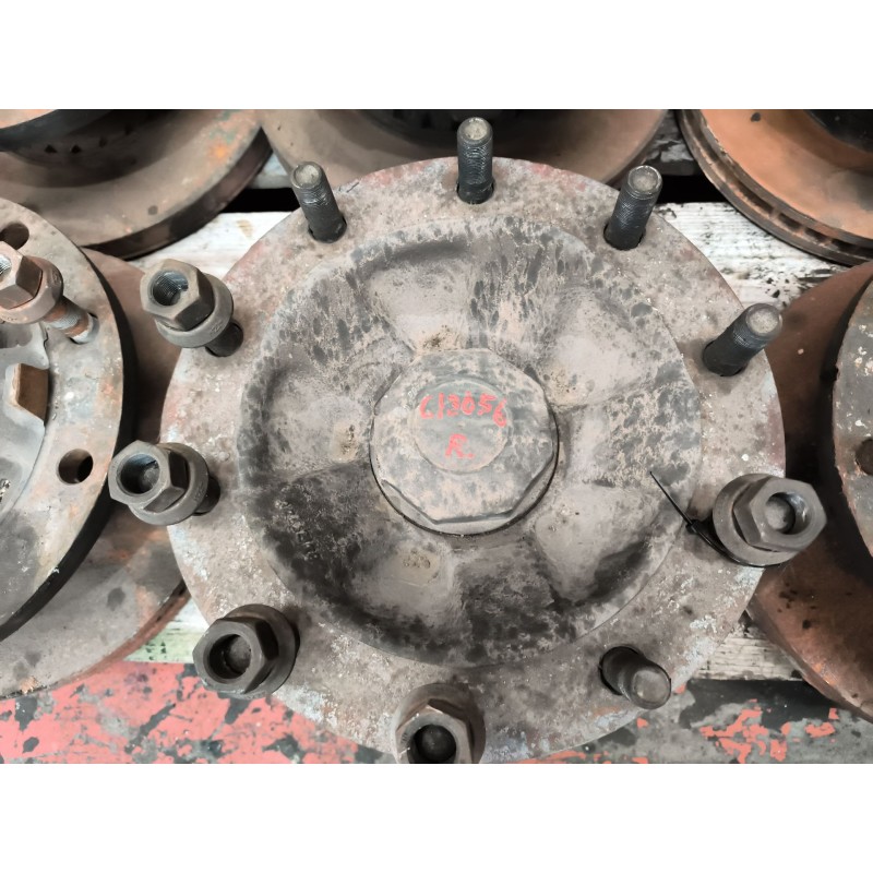 Recambio de buje delantero para renault premium lander 10.8 diesel referencia OEM IAM 7421022433  