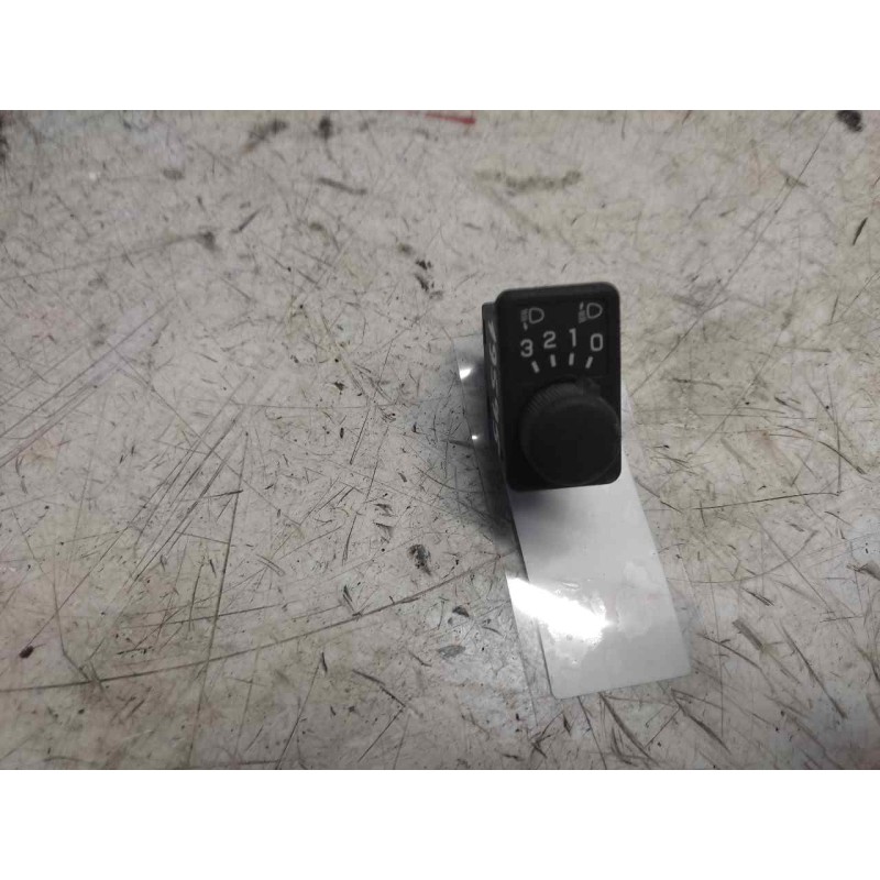 Recambio de boton regulacion de faros para nissan primera berlina (p12) acenta referencia OEM IAM 4902 3 PINS 