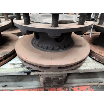 Recambio de buje delantero para renault premium lander 10.8 diesel referencia OEM IAM 7421022433  