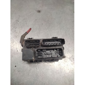 Recambio de caja reles / fusibles para opel corsa d ´´111 years´´ referencia OEM IAM 13217394999  