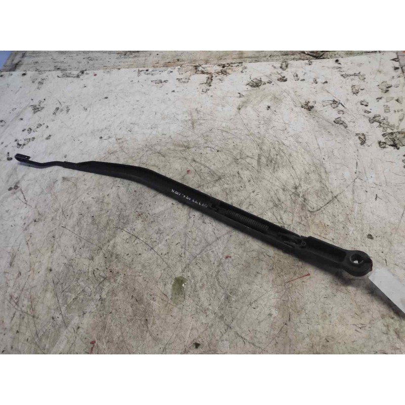 Recambio de brazo limpia delantero derecho para nissan primera berlina (p12) acenta referencia OEM IAM - Negro 2