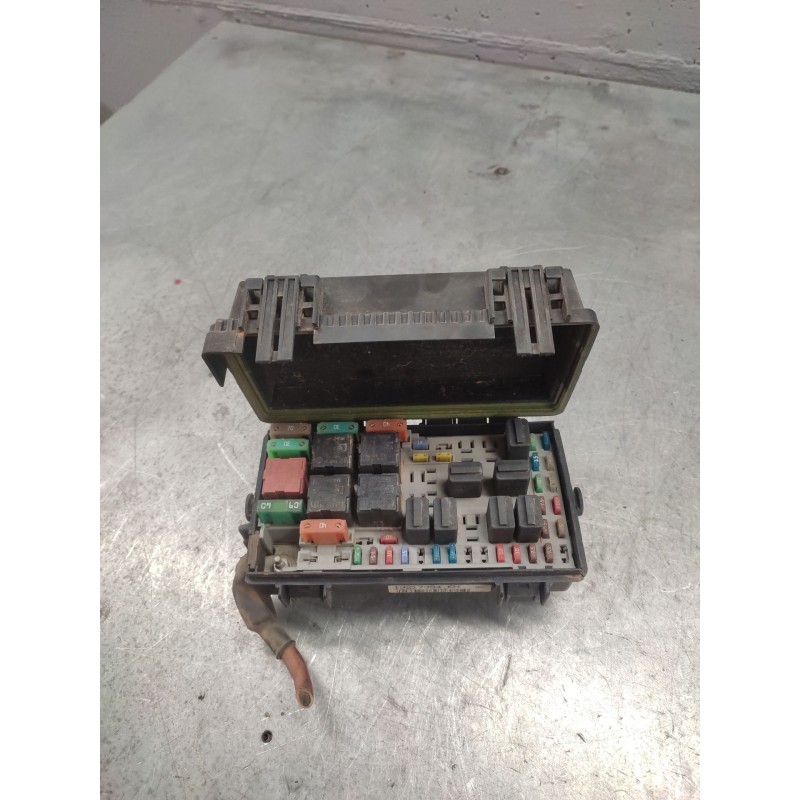 Recambio de caja reles / fusibles para opel corsa d ''111 years'' referencia OEM IAM 13217394999 - Gris 3