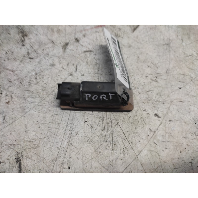 Recambio de piloto matricula para nissan primera berlina (p12) acenta referencia OEM IAM   2 PINS - Negro 2