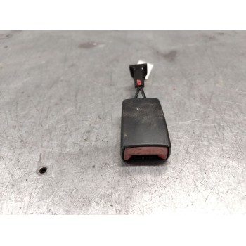 Recambio de enganche de cinturon trasero central para opel astra h ber. cosmo referencia OEM IAM 13128018  