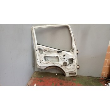 Recambio de puerta delantera izquierda para renault maxity referencia OEM IAM 7485134707  