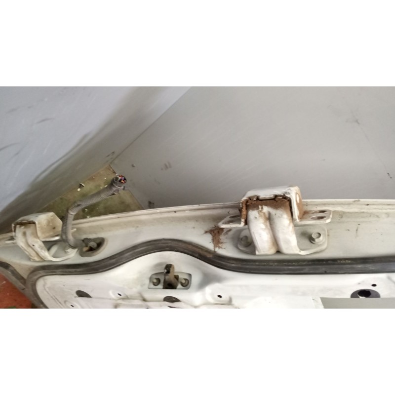 Recambio de puerta delantera derecha para renault maxity referencia OEM IAM 7485132448 2