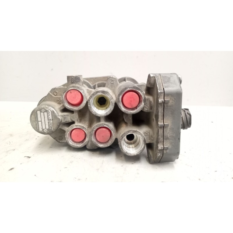 Recambio de valvula aire para daf serie xf105.xxx 12.9 diesel referencia OEM IAM AE4528 VALVULA SEXTUPLE 