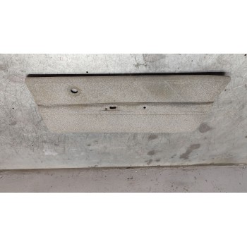 GUARNECIDO PUERTA DELANTERA DERECHA 