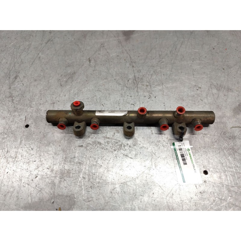 Recambio de rampa inyectora para peugeot partner (s2) xacobeo referencia OEM IAM 9640387980 2