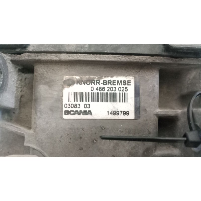 Recambio de valvula aire para scania serie 4 (p/r 124 l) 11.7 diesel referencia OEM IAM 1499799 VALVULA EBS 0486203025 - Rojo 4