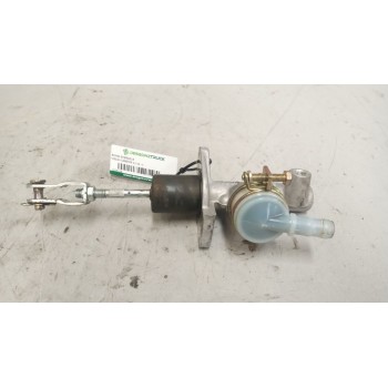 Recambio de bomba embrague para nissan cabstar 01.04  3.0 diesel referencia OEM IAM   