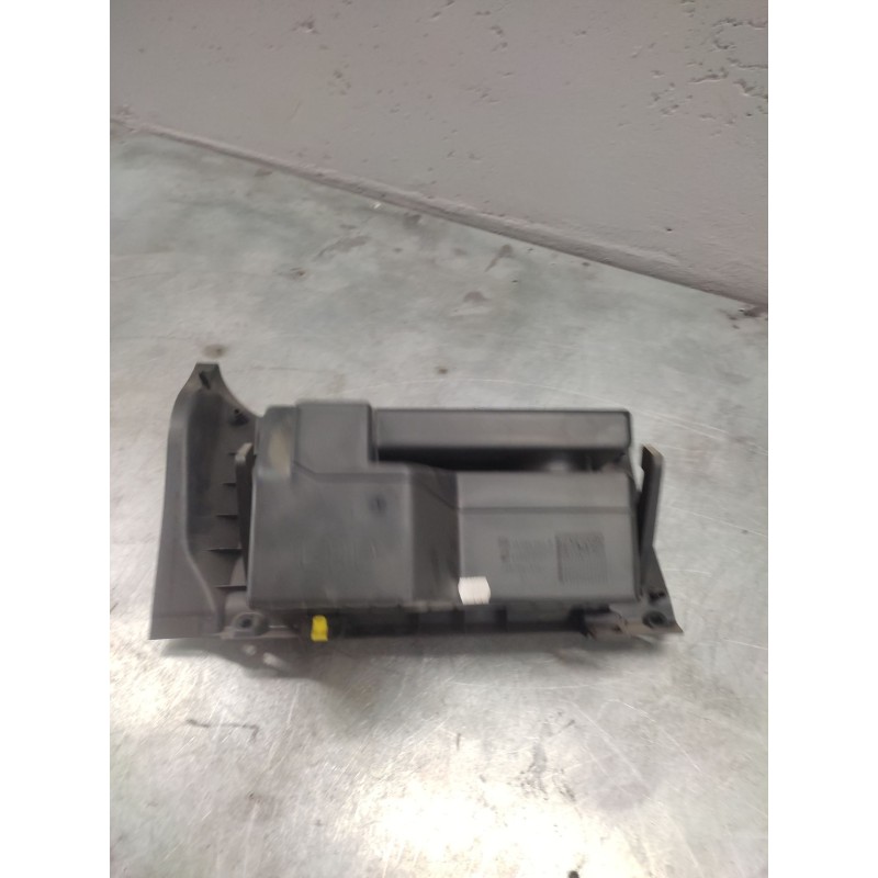 Recambio de guantera para opel corsa d selective referencia OEM IAM 13205097 - Blanco 2