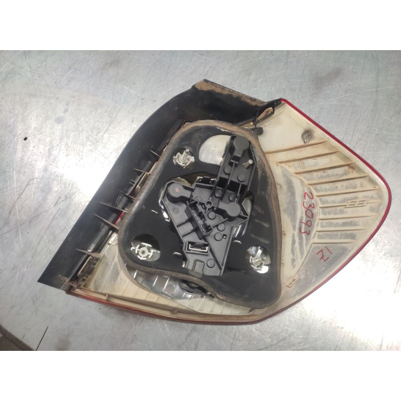 Recambio de piloto trasero izquierdo para bmw serie 1 berlina (e81/e87) 2.0 16v diesel cat referencia OEM IAM - Negro 3