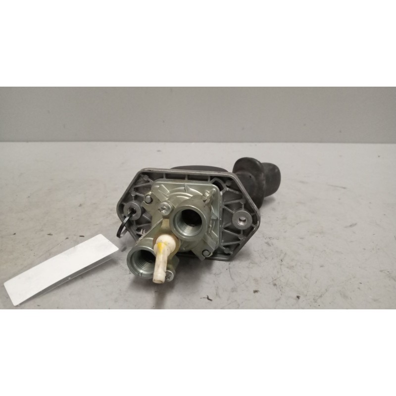 Recambio de palanca freno de mano para renault premium route 2006 fas 4x2 larga distancia referencia OEM IAM 7420813843  9617230 3