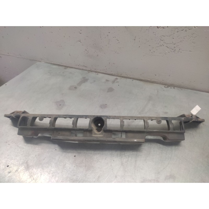 Recambio de soportes paragolpes para peugeot 207 sport referencia OEM IAM 9649681080  TRASERO CENTRAL