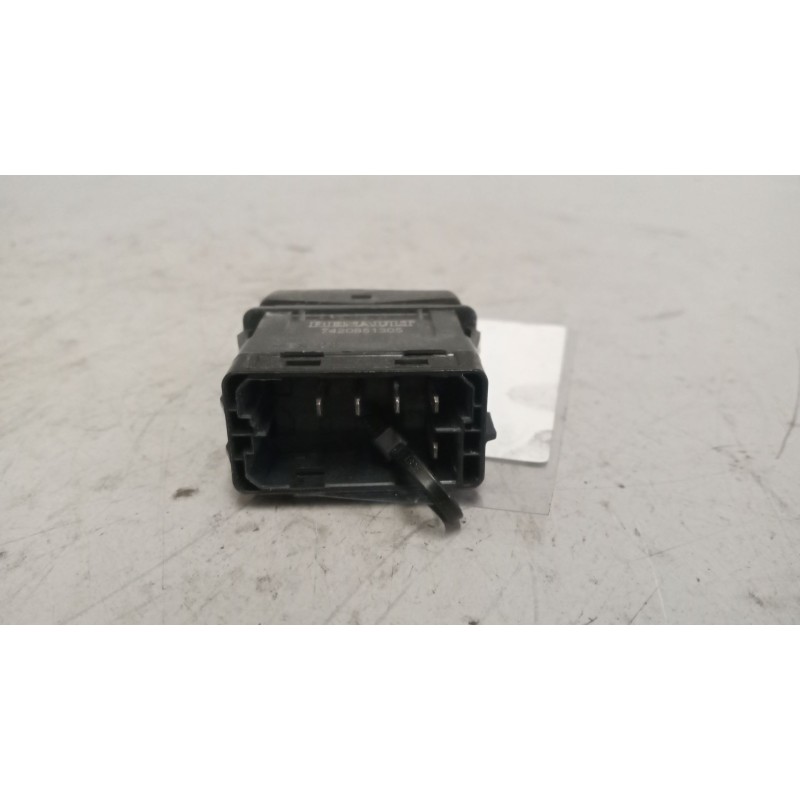 Recambio de interruptor para renault premium route 2006 fas 4x2 larga distancia referencia OEM IAM 7420851305 3