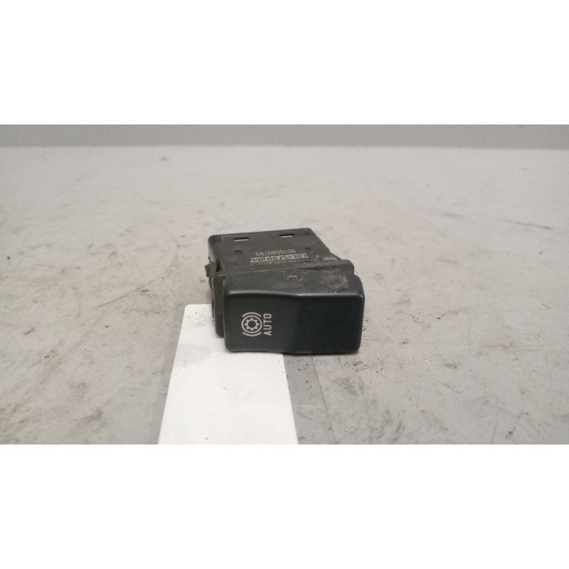 Recambio de interruptor para renault premium route 2006 fas 4x2 larga distancia referencia OEM IAM 5010589783  