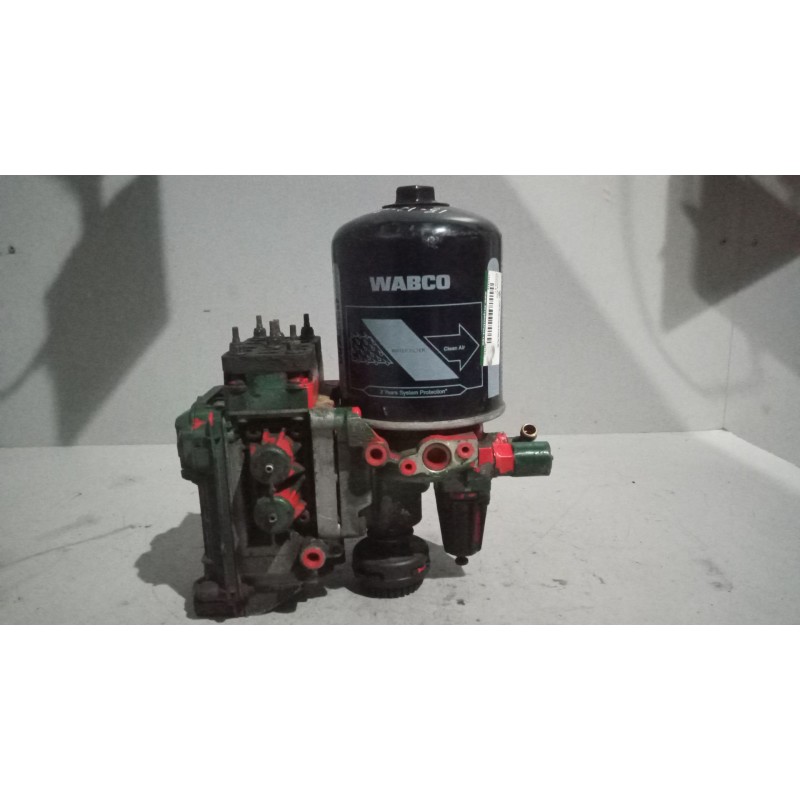 Recambio de valvula aire para scania r i r 580 referencia OEM IAM 1897631 VALVULA SECADORA 9325100040