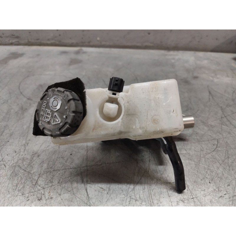 Recambio de bomba freno para dacia dokker essential referencia OEM IAM 1070529S01 - Blanco 3