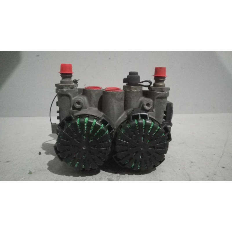 Recambio de valvula aire para renault magnum ab diesel referencia OEM IAM 21122035 VALVULA MODULADOR EBS K020022 - Blanco 5